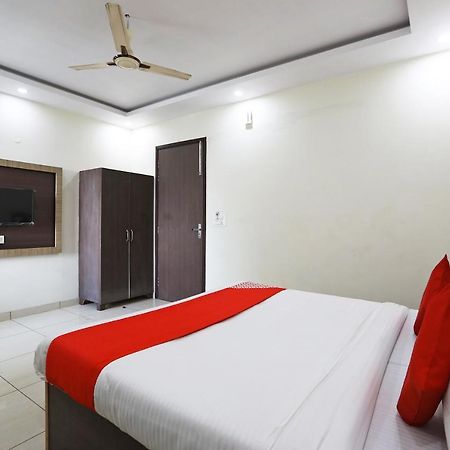 Oyo 48501 Dayal Regency Hotel Hapur Esterno foto