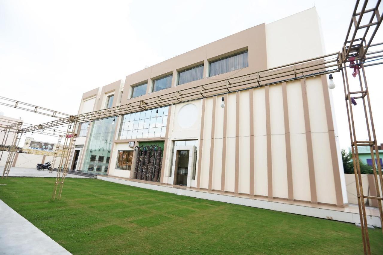 Oyo 48501 Dayal Regency Hotel Hapur Esterno foto