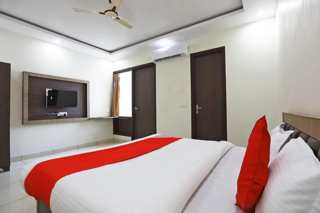 Oyo 48501 Dayal Regency Hotel Hapur Esterno foto