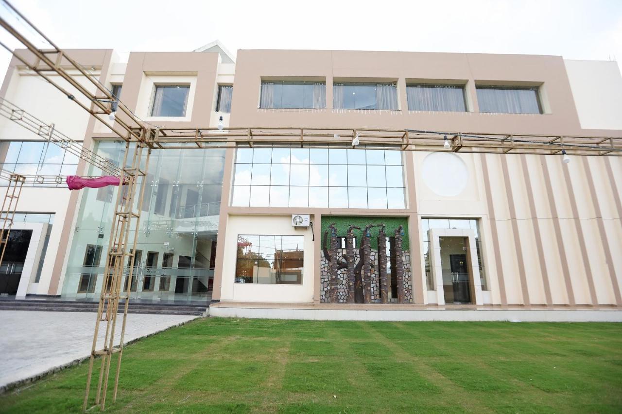 Oyo 48501 Dayal Regency Hotel Hapur Esterno foto