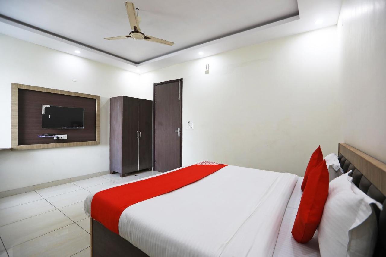 Oyo 48501 Dayal Regency Hotel Hapur Esterno foto
